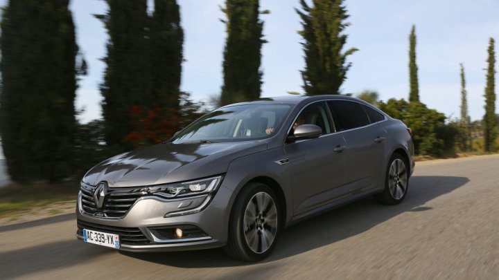 Pokud chcete luxusní Renault, připravte si skoro milion, Renault Talisman Initiale Paris.