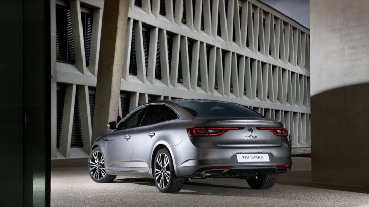 Až luxusní postoj, Renault Talisman Initiale Paris.