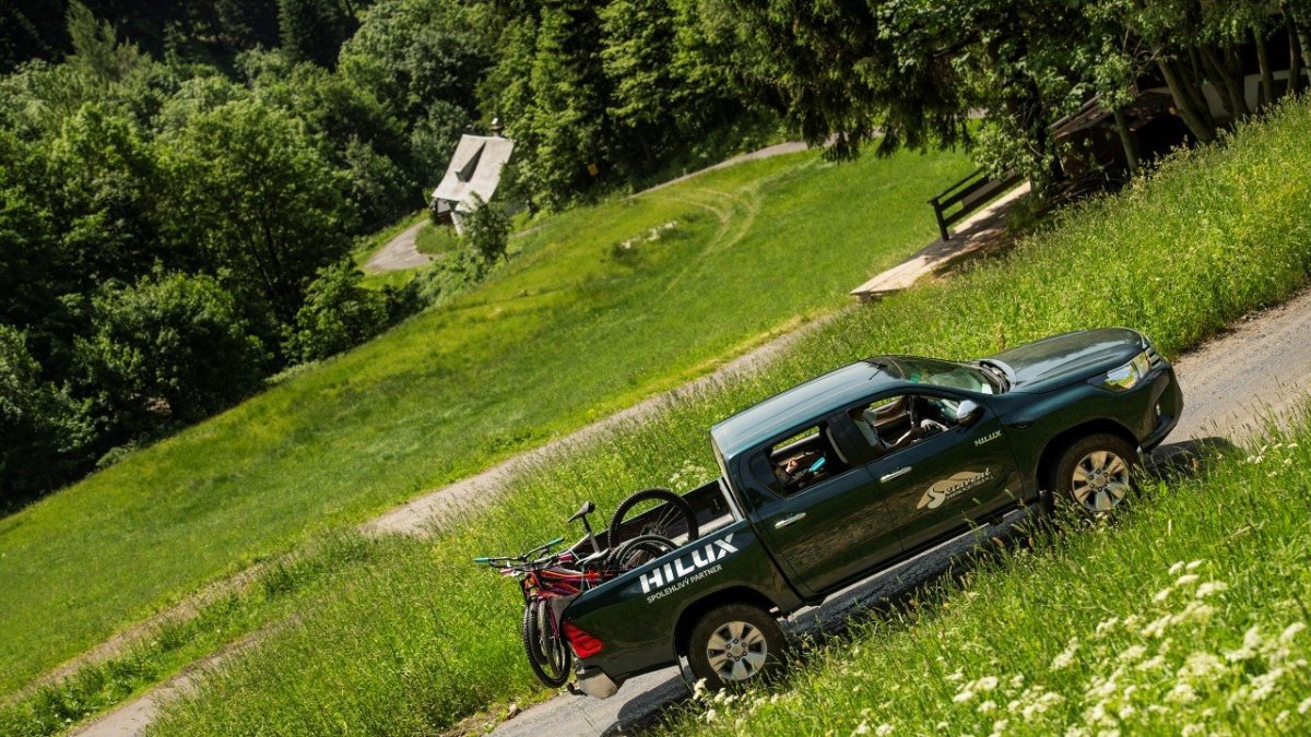 Terénní schopnosti Toyoty reprezentuje především model Hilux.