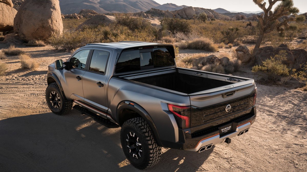Nissan Titan Warrior se vyznačuje sportovnější karosérií a osmiválcovým dieselem.