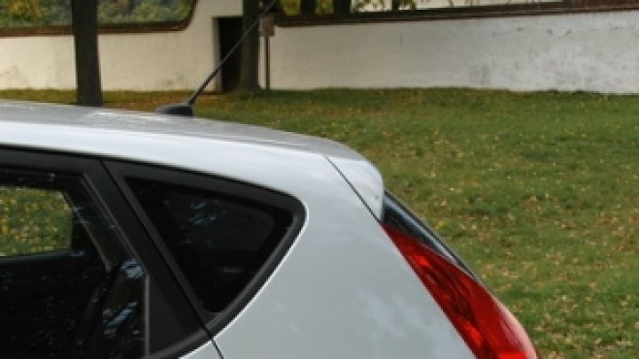 i30
