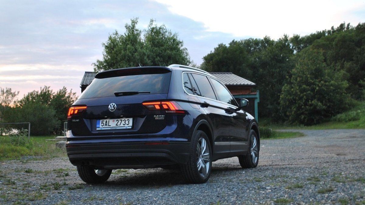 Volkswagen Tiguan 2.0 TSI DSG (2016)