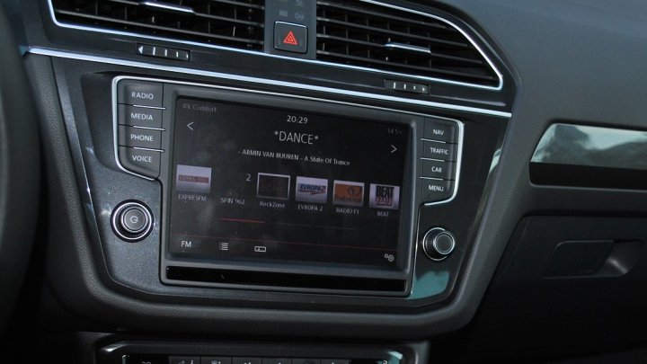 Volkswagen Tiguan 2.0 TSI DSG (2016)
