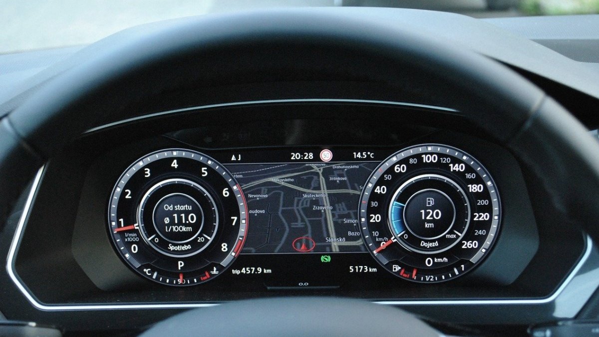 Volkswagen Tiguan 2.0 TSI DSG (2016)