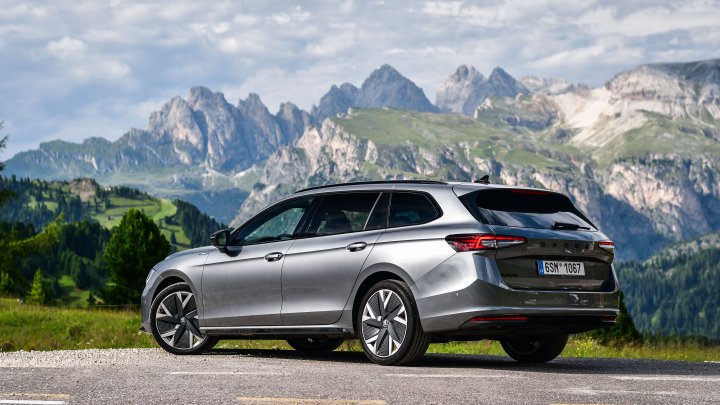 Škoda Superb Combi IV