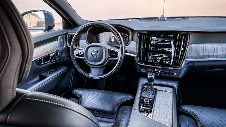 Volvo V90 Cross Country