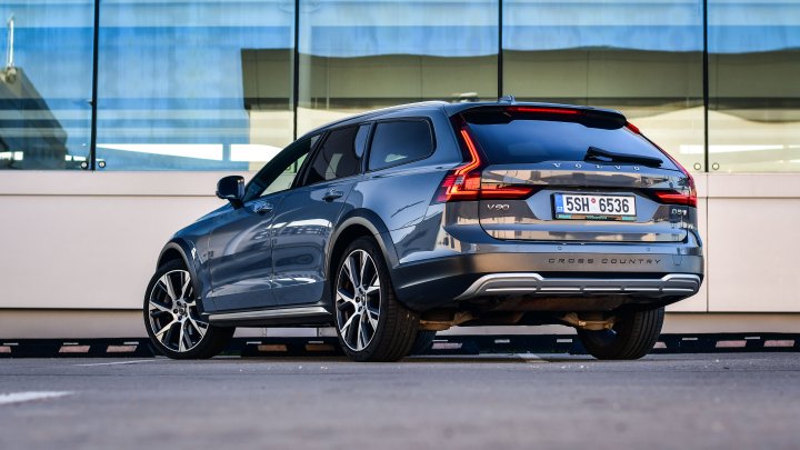 Volvo V90 Cross Country