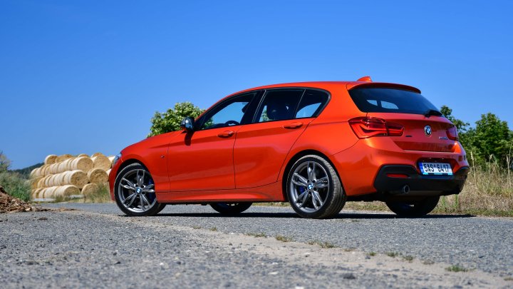 BMW M140i