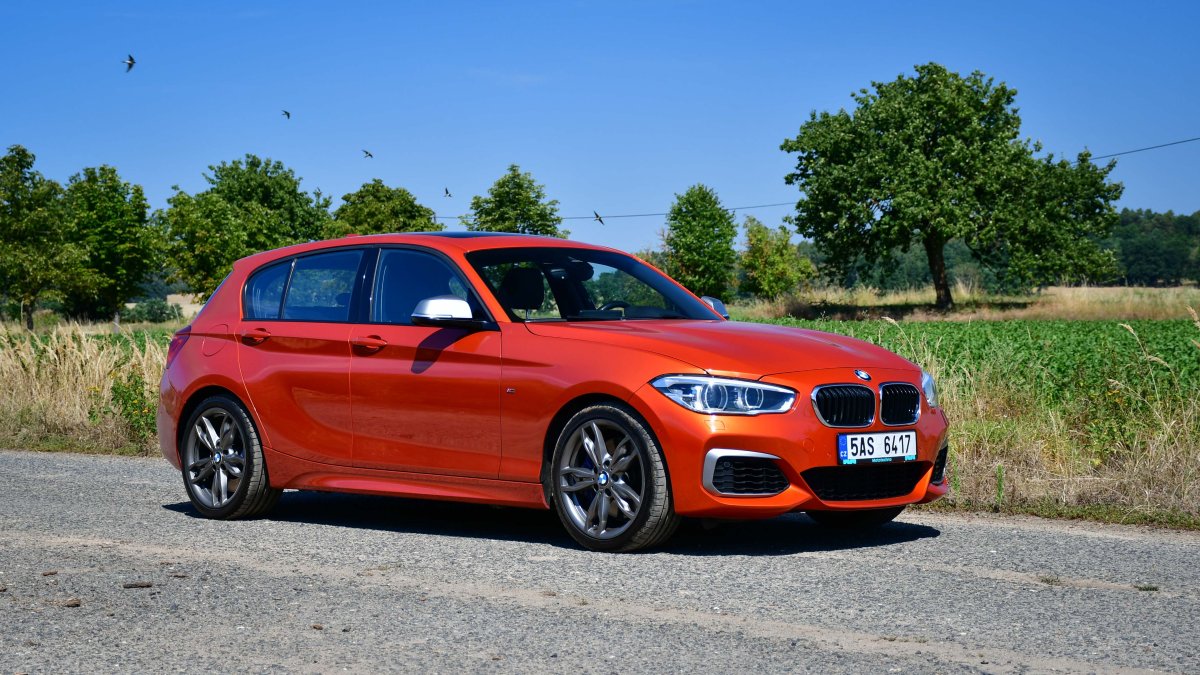 BMW M140i