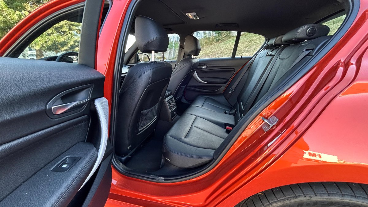 BMW M140i