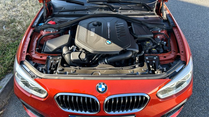 BMW M140i