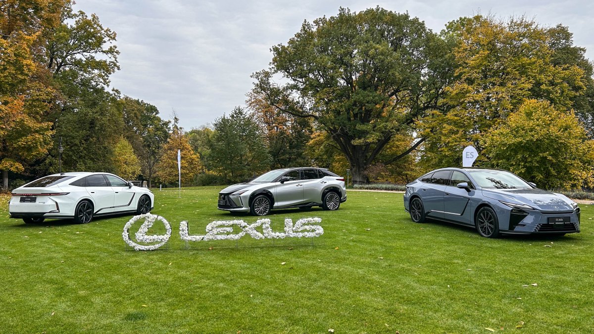 Lexus ES