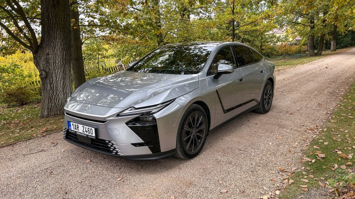 Lexus ES